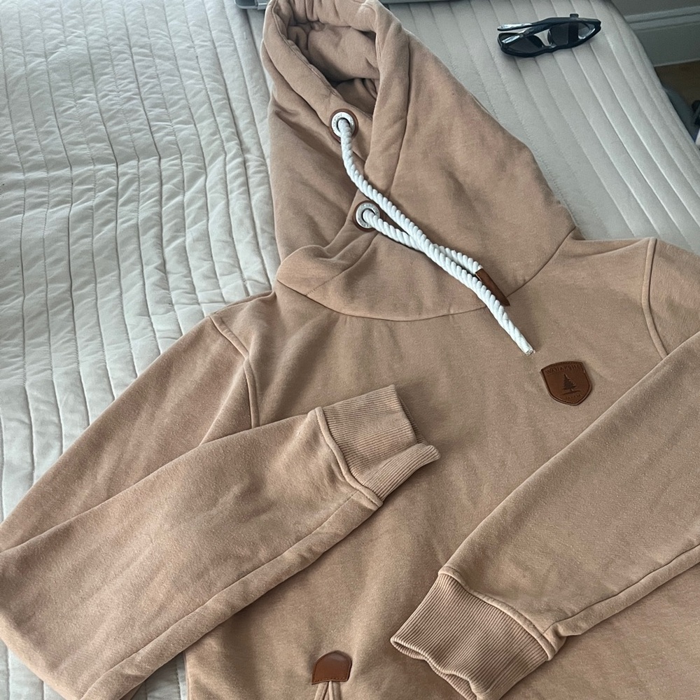 Wanakome Hoodie